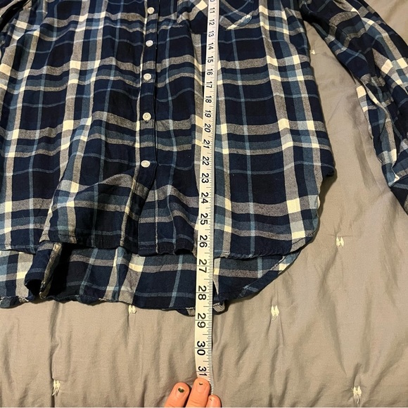 id : 23 Women’s Blue Plaid Flannel Button Up Cover Up Cardigan Size Medium - Picture 7 of 11